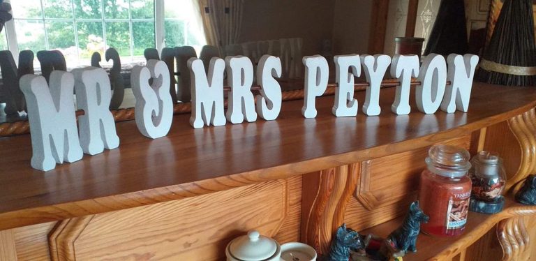 Mr & Mrs Wedding Sign